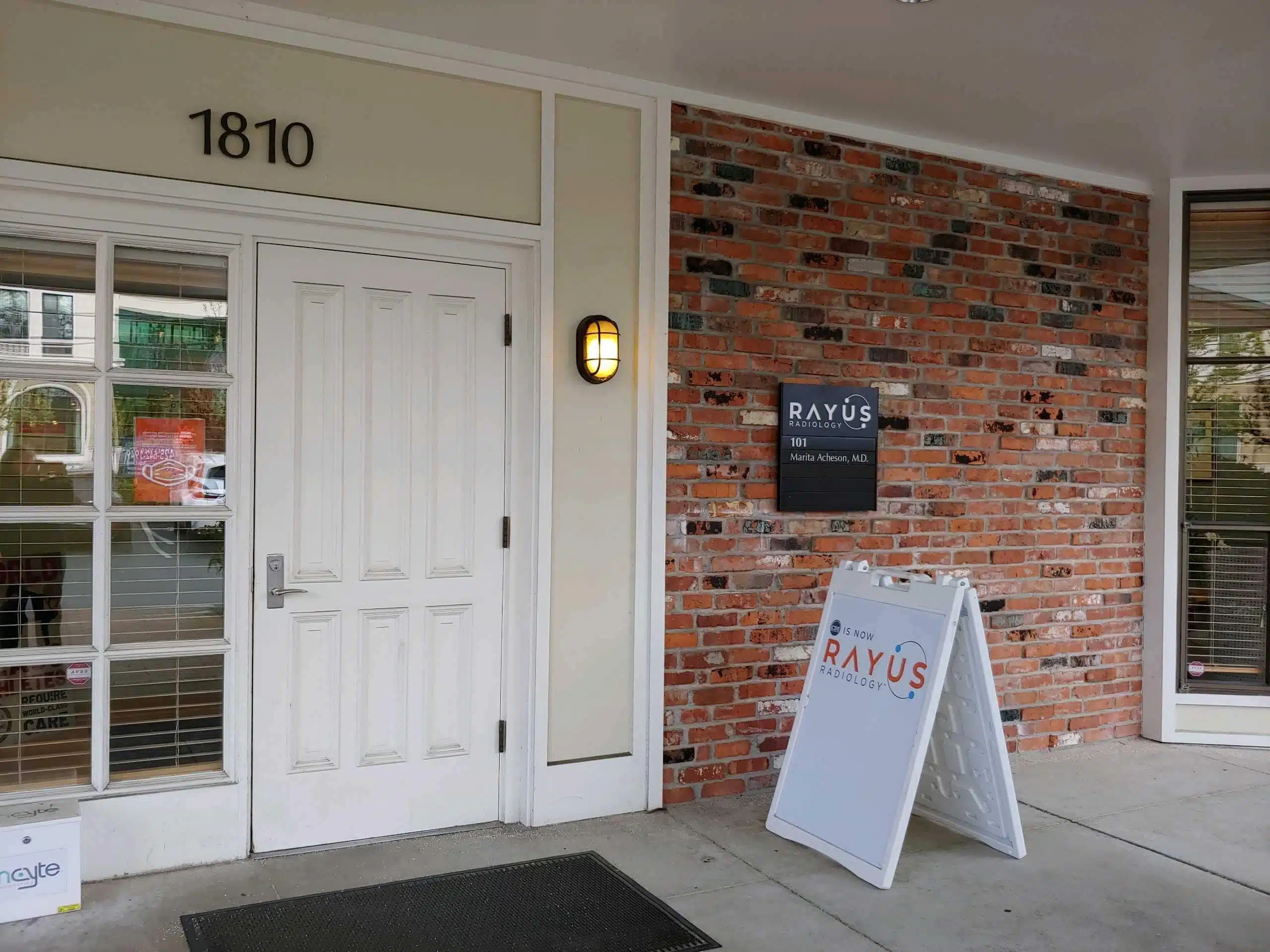 RAYUS Radiology diagnostic imaging center in 1810 116th Ave. NE, Suite 101, Bellevue, WA 98004