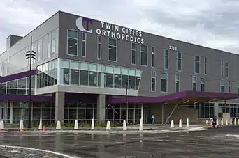 RAYUS Radiology diagnostic imaging center in 2700 Vikings Cir., Suite 110, Eagan, MN 55121 grey building